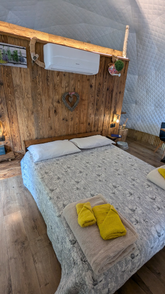 EdenCamp glamping dome Presolana camera da letto